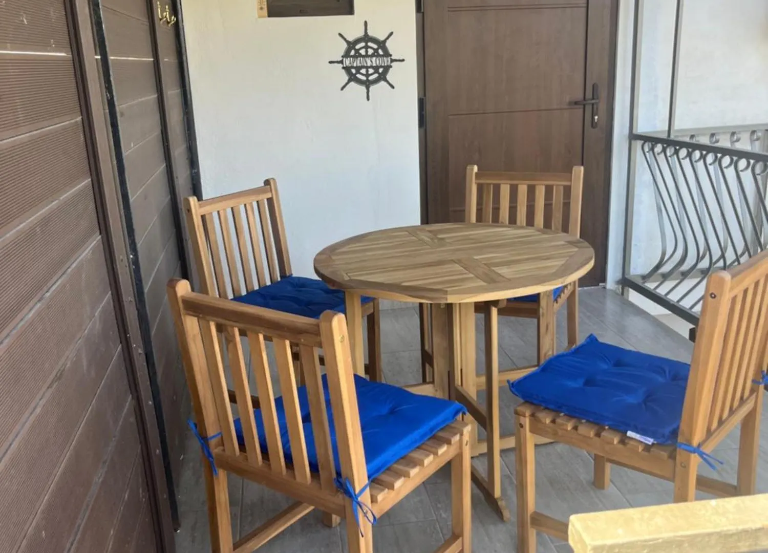 Captains Cove Sukosan